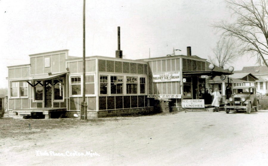 Ikes Place - Old Photo (newer photo)